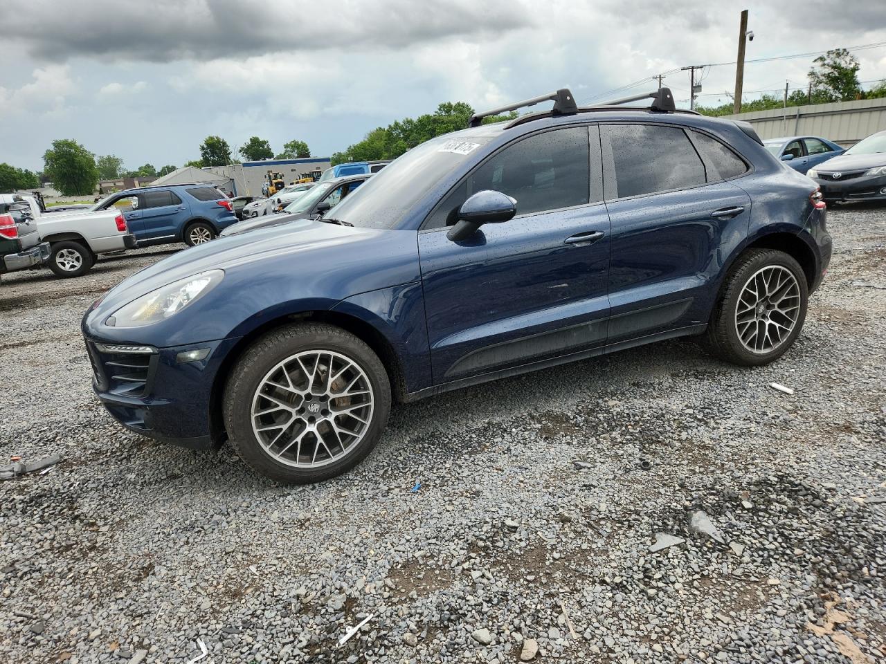 2015 PORSCHE MACAN