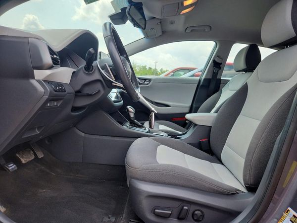 2020 HYUNDAI IONIQ SE
