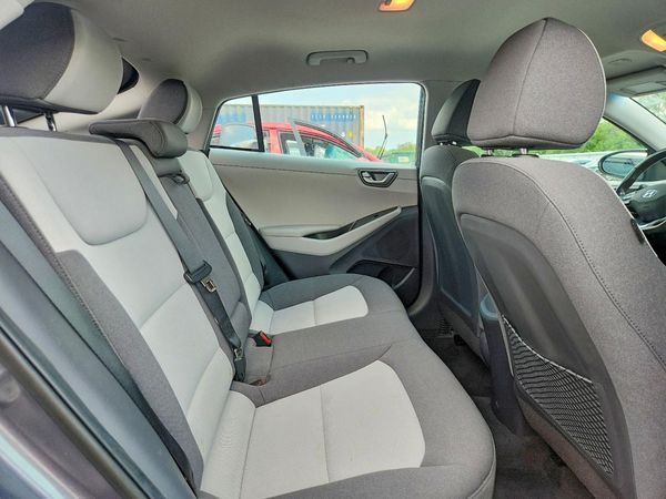 2020 HYUNDAI IONIQ SE