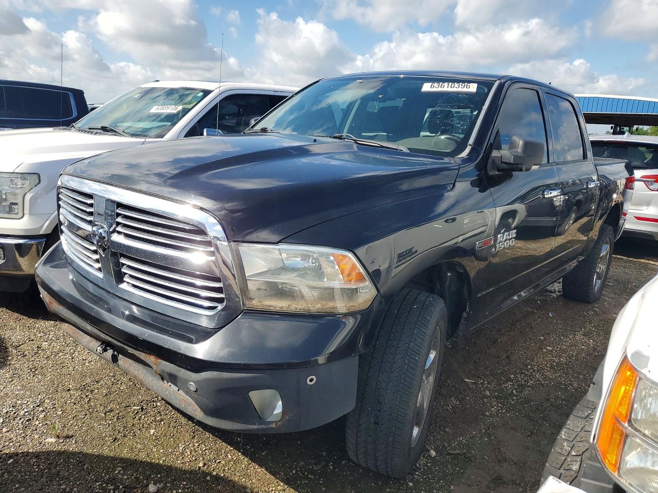 2015 RAM 1500 SLT