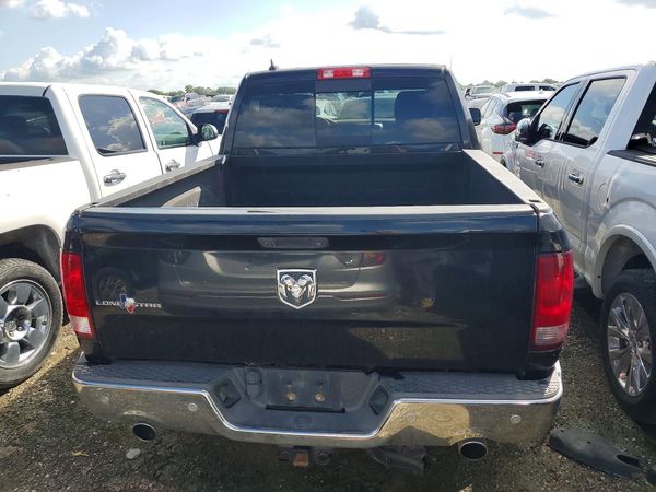 2015 RAM 1500 SLT