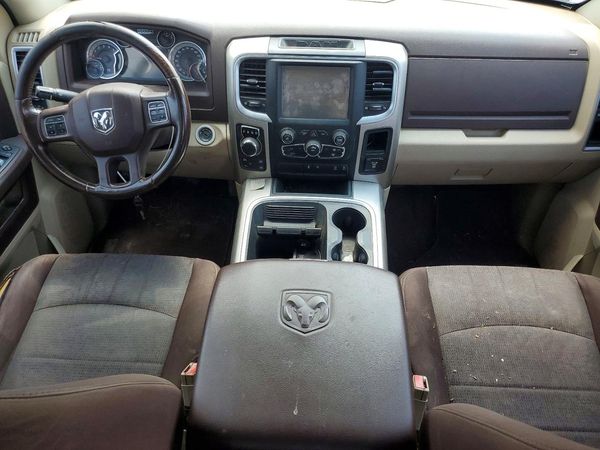 2015 RAM 1500 SLT