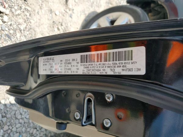 2015 RAM 1500 SLT