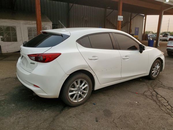 2018 MAZDA 3 Sport