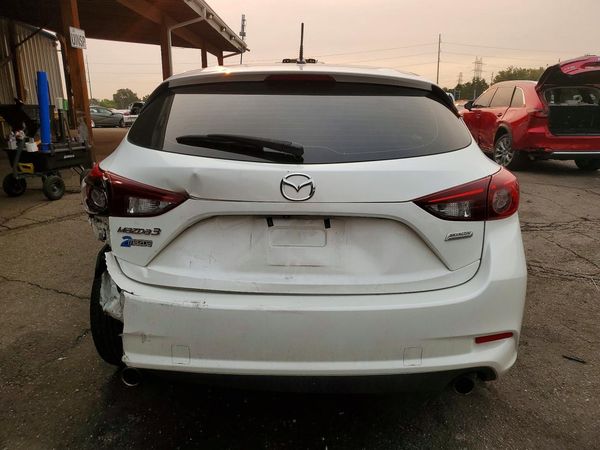 2018 MAZDA 3 Sport