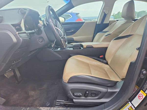 2019 LEXUS ES 350