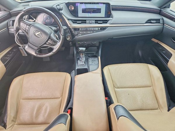 2019 LEXUS ES 350