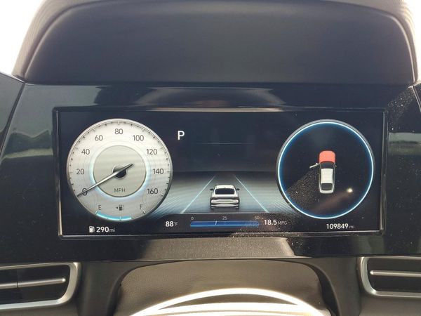 2022 HYUNDAI ELANTRA SEL w/ Convenience Pkg
