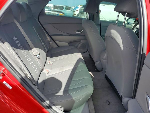 2022 HYUNDAI ELANTRA SEL w/ Convenience Pkg