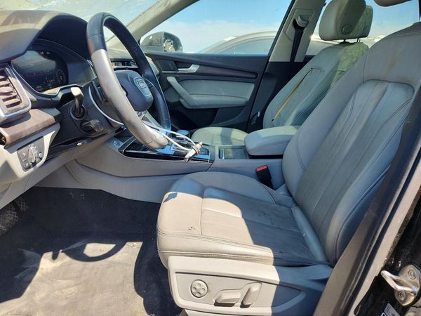 2021 AUDI Q5 quattro Premium Plus — DENT