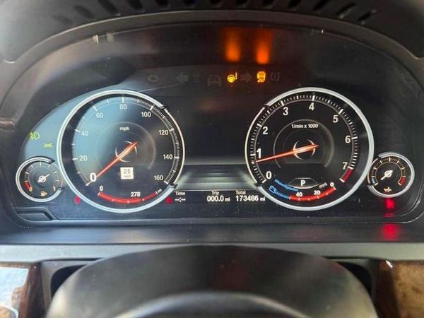 2015 BMW 750