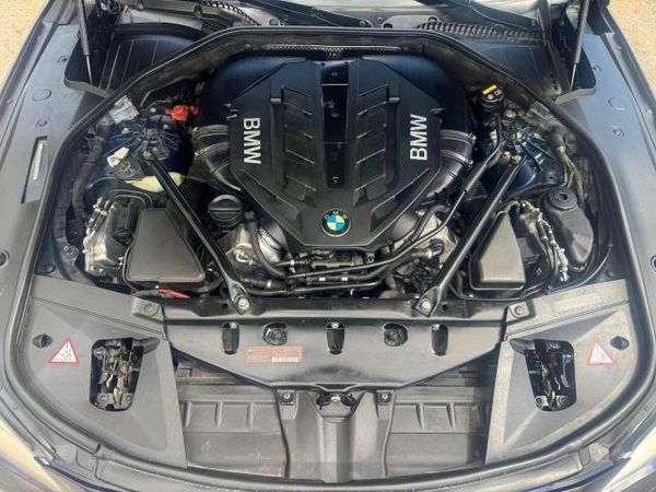 2015 BMW 750