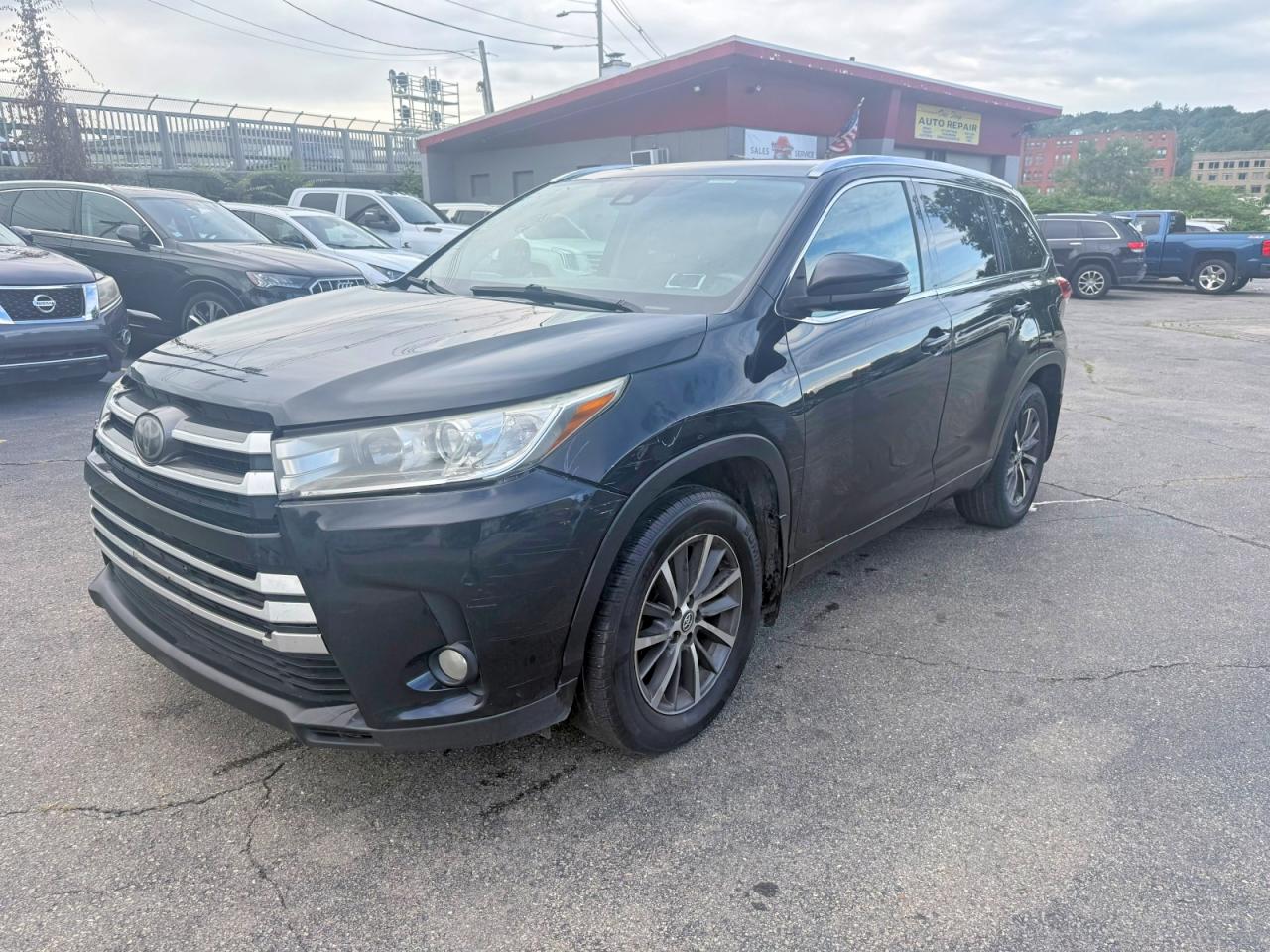 2017 TOYOTA HIGHLANDER SE/XLE