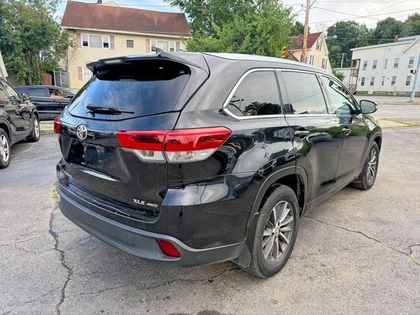 2017 TOYOTA HIGHLANDER SE/XLE