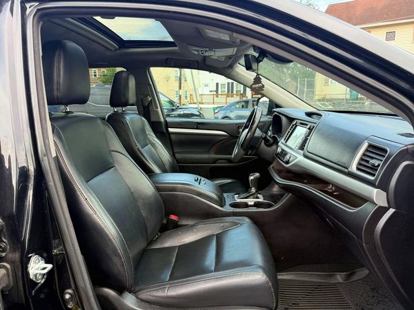 2017 TOYOTA HIGHLANDER SE/XLE
