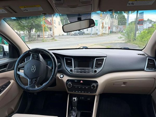2017 HYUNDAI TUCSON