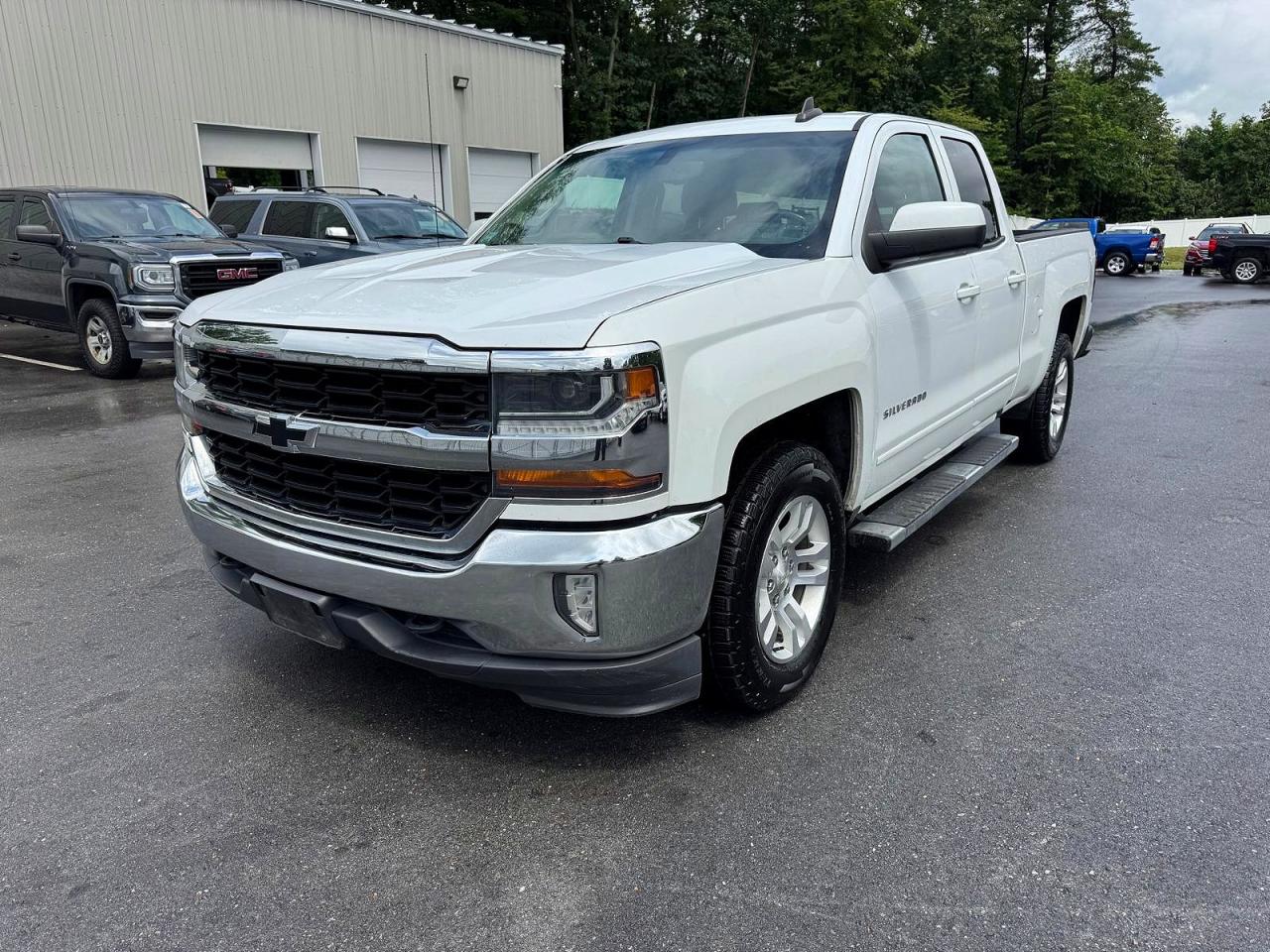 2017 CHEVROLET SILVERADO LT