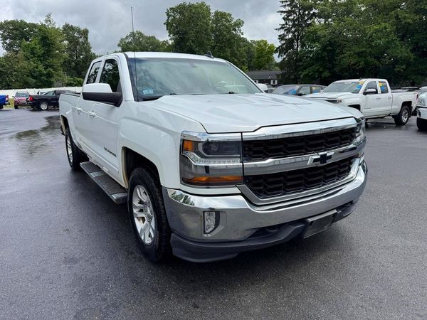 2017 CHEVROLET SILVERADO LT