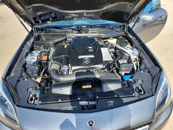2017 MERCEDES-BENZ SLC SLC300