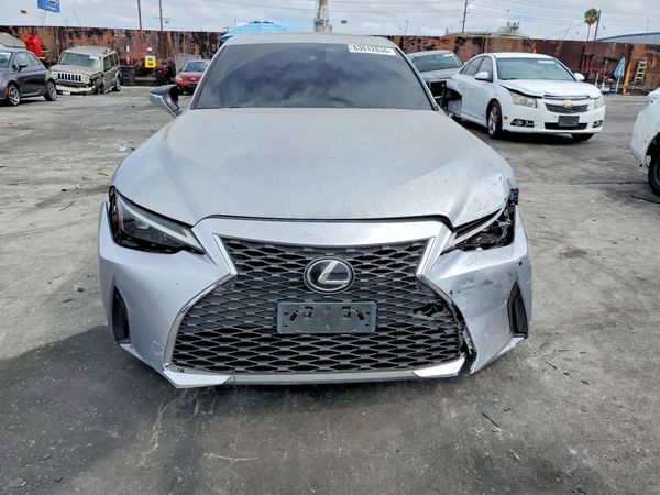 2021 LEXUS IS 300 Comfort