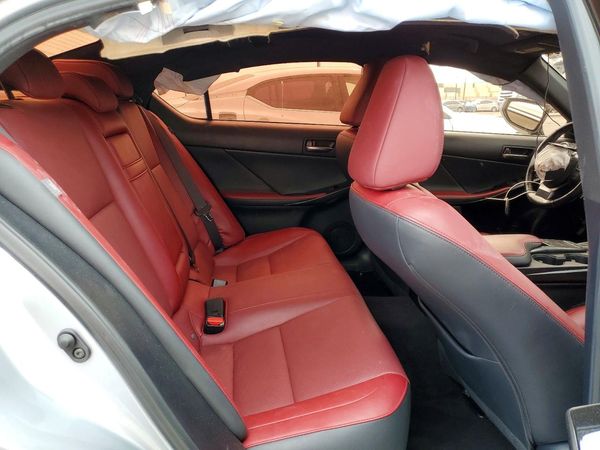 2021 LEXUS IS 300 Comfort