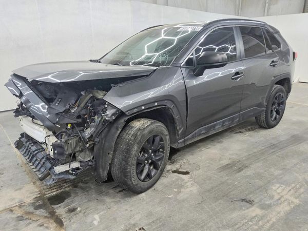 2021 TOYOTA RAV4 LE — Front 3/4