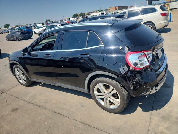 2017 MERCEDES-BENZ GLA GLA250