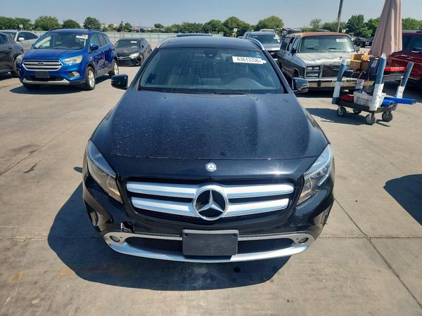 2017 MERCEDES-BENZ GLA GLA250