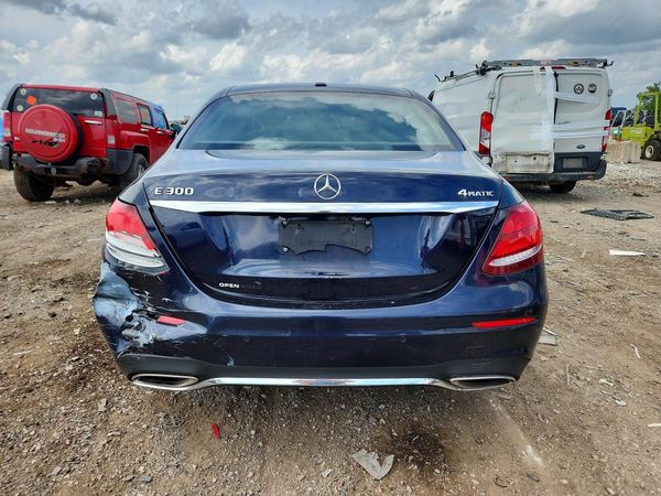 2017 MERCEDES-BENZ E