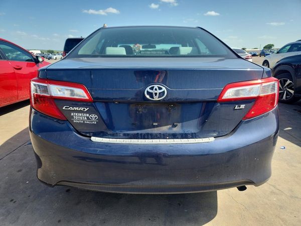 2014 TOYOTA CAMRY