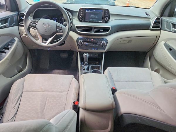 2019 HYUNDAI TUCSON SE