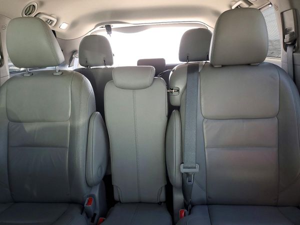 2016 TOYOTA SIENNA