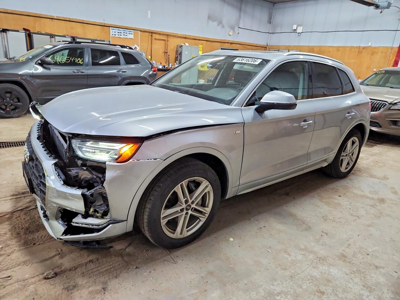 2024 AUDI Q5 E