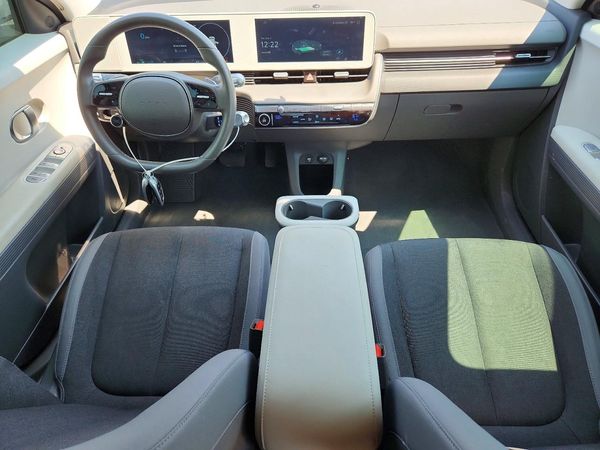 2024 HYUNDAI IONIQ SEL
