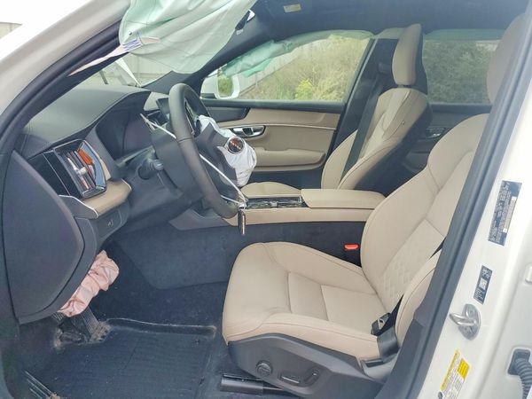2026 VOLVO XC90 Plus Bright