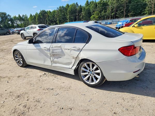 2015 BMW 320