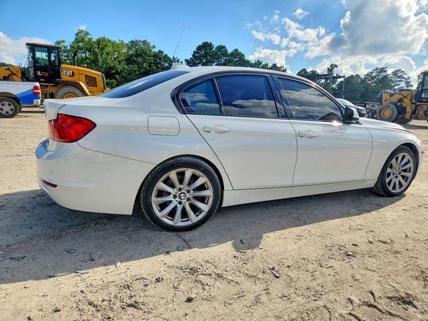 2015 BMW 320