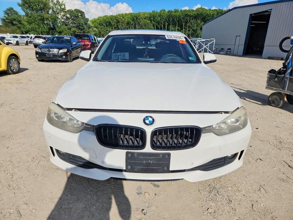 2015 BMW 320