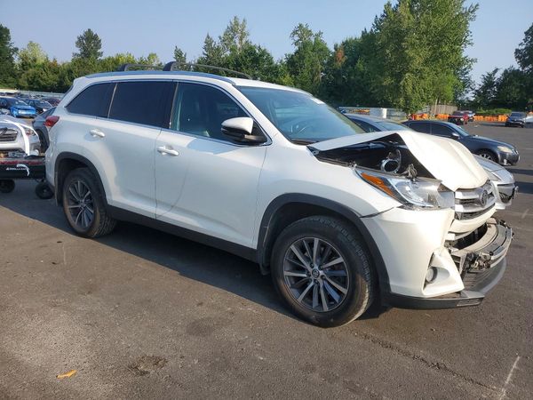 2019 TOYOTA HIGHLANDER SE/XLE