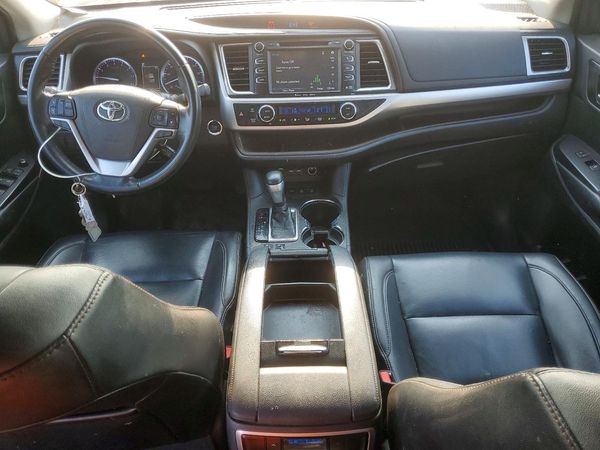 2019 TOYOTA HIGHLANDER SE/XLE
