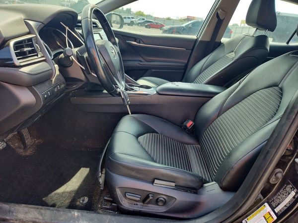 2019 TOYOTA CAMRY
