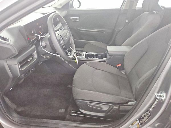 2026 KIA K4 LX, LXS
