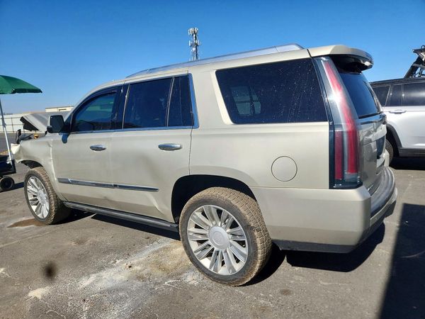2016 CADILLAC ESCALADE Platinum
