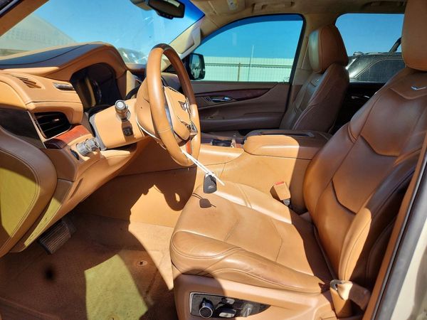 2016 CADILLAC ESCALADE Platinum