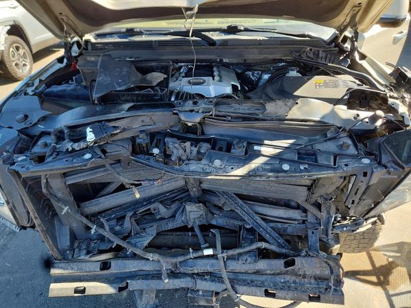 2016 CADILLAC ESCALADE Platinum