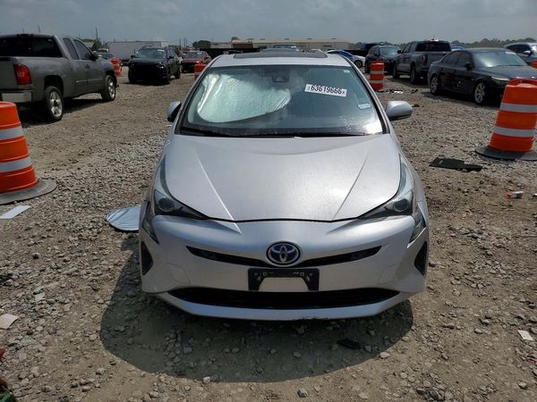 2018 TOYOTA PRIUS