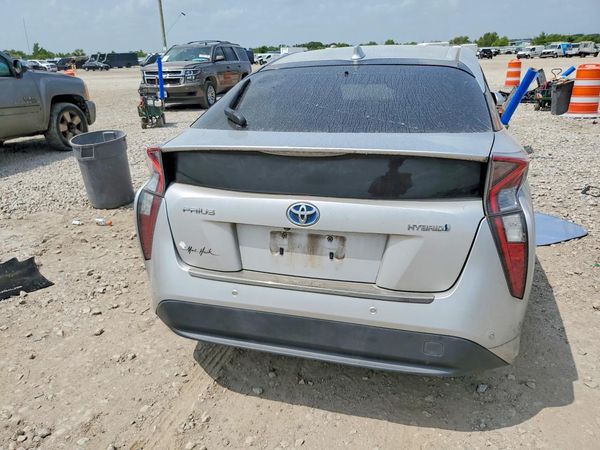 2018 TOYOTA PRIUS