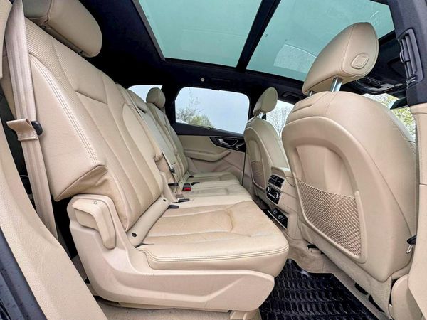 2017 AUDI Q7 quattro Premium Plus