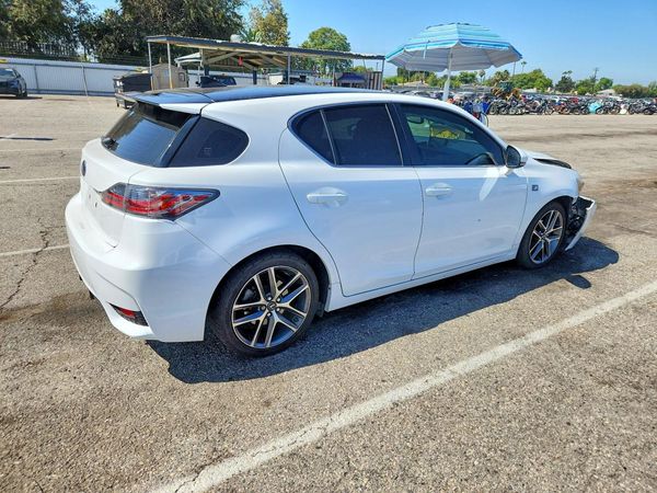 2015 LEXUS CT 200h