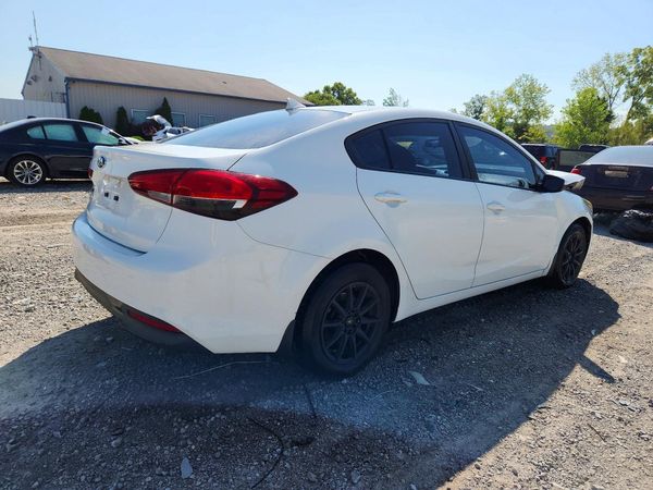 2018 KIA FORTE LX Base